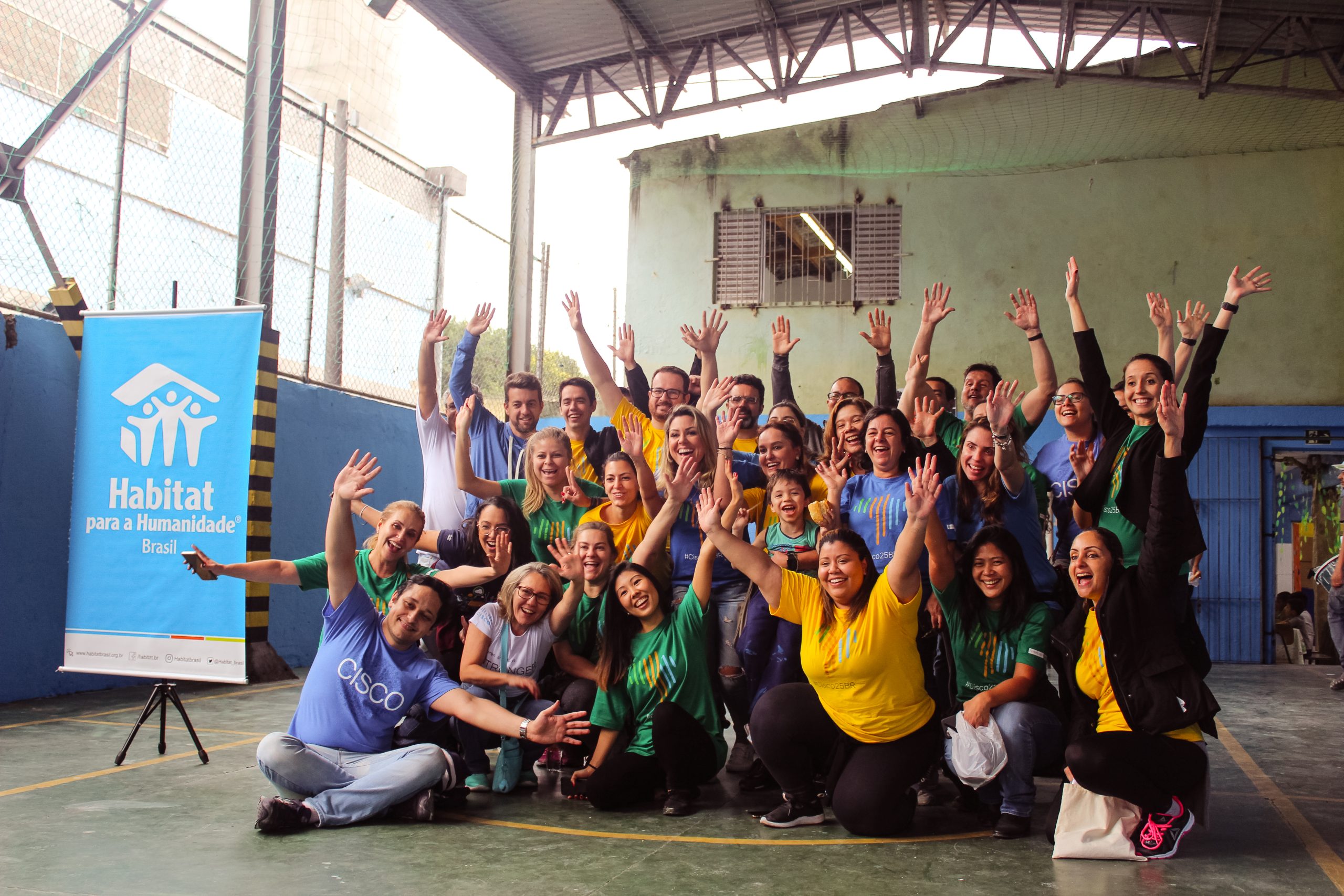 Leia mais sobre o artigo Voluntariado corporativo em parceria com a Habitat Brasil: construindo moradia digna e impacto social real